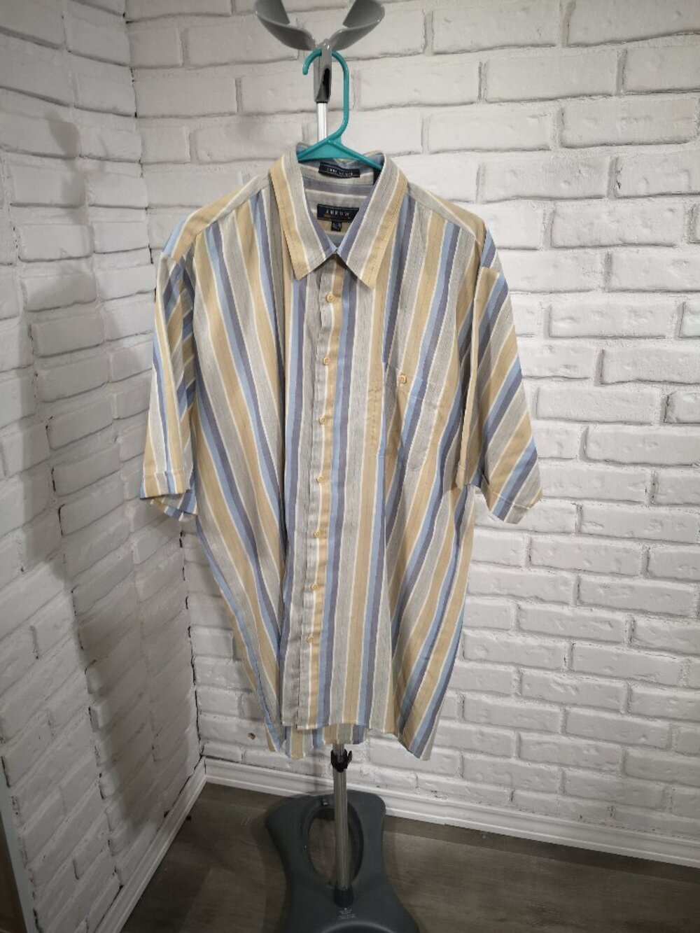 Arrow Cool Weave Men's Size XL Tall Blue Grey Tan Striped Button Front Shirt
